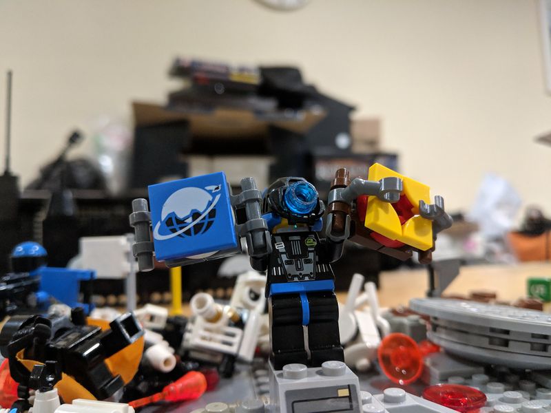 File:Blueguy lbony.jpg